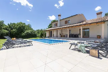 Villa with Private Pool in Krsan for 8 Guests