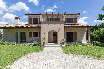 Villa with Private Pool in Krsan for 8 Guests