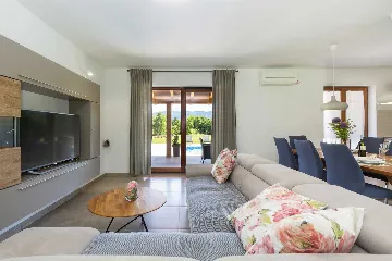 Villa with Private Pool in Krsan for 8 Guests