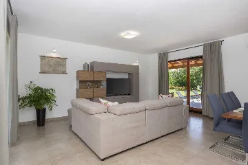 Villa with Private Pool in Krsan for 8 Guests