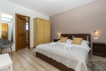 Villa with Private Pool in Krsan for 8 Guests