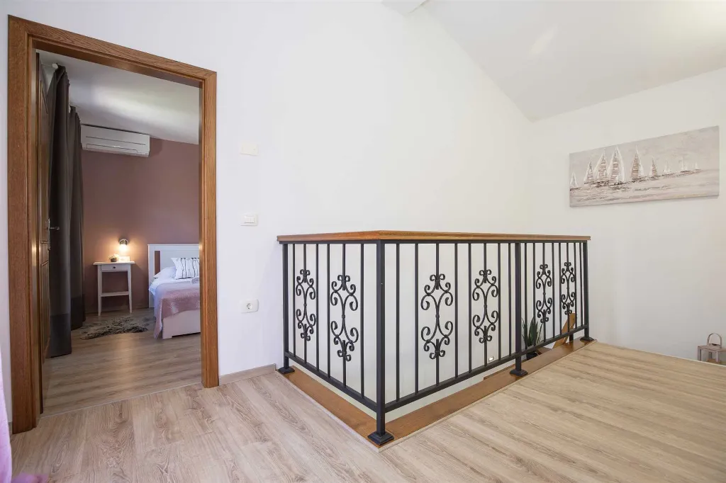 Villa with Private Pool in Krsan for 8 Guests