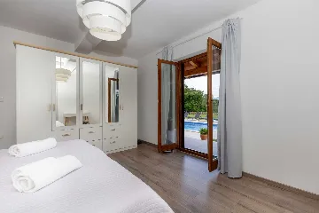 Villa with Private Pool in Krsan for 8 Guests