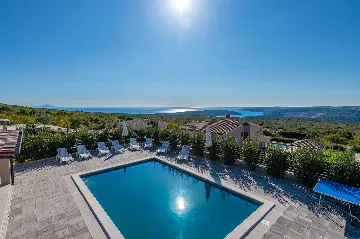 Air-Conditioned 4-Bedroom Villa in Koromačno