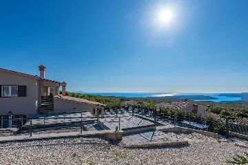 Air-Conditioned 4-Bedroom Villa in Koromačno