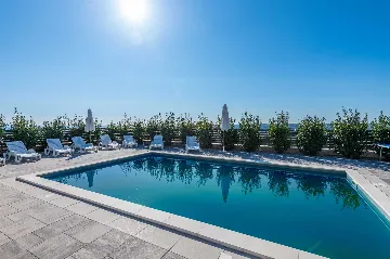 Air-Conditioned 4-Bedroom Villa in Koromačno