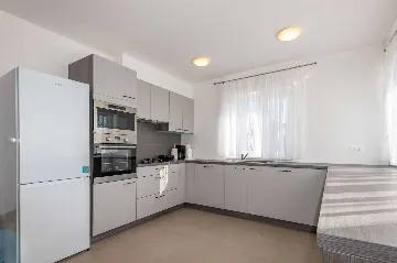 Air-Conditioned 4-Bedroom Villa in Koromačno