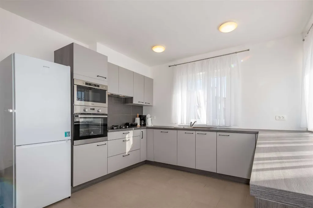 Air-Conditioned 4-Bedroom Villa in Koromačno