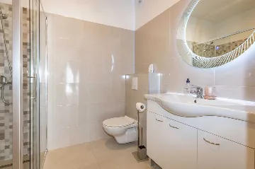 Air-Conditioned 4-Bedroom Villa in Koromačno