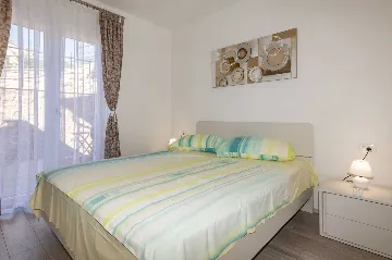 Air-Conditioned 4-Bedroom Villa in Koromačno