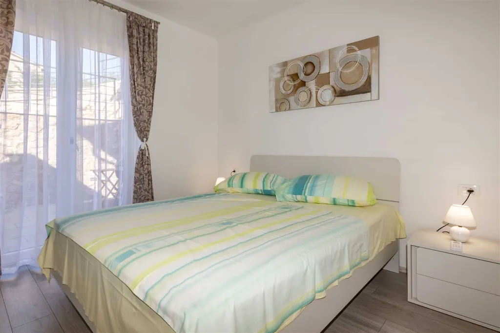 Air-Conditioned 4-Bedroom Villa in Koromačno
