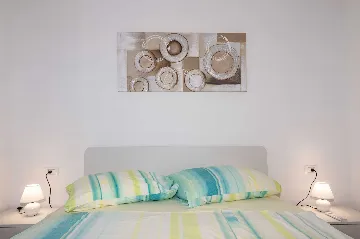 Air-Conditioned 4-Bedroom Villa in Koromačno