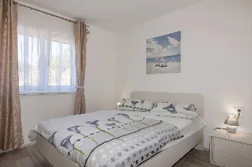 Air-Conditioned 4-Bedroom Villa in Koromačno