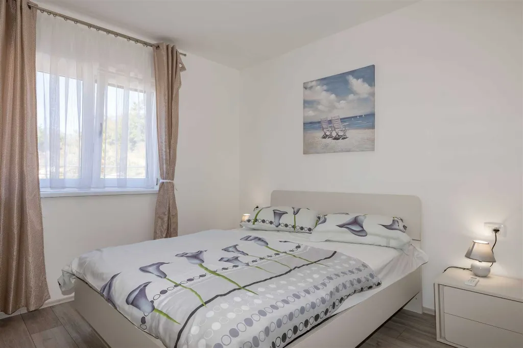 Air-Conditioned 4-Bedroom Villa in Koromačno
