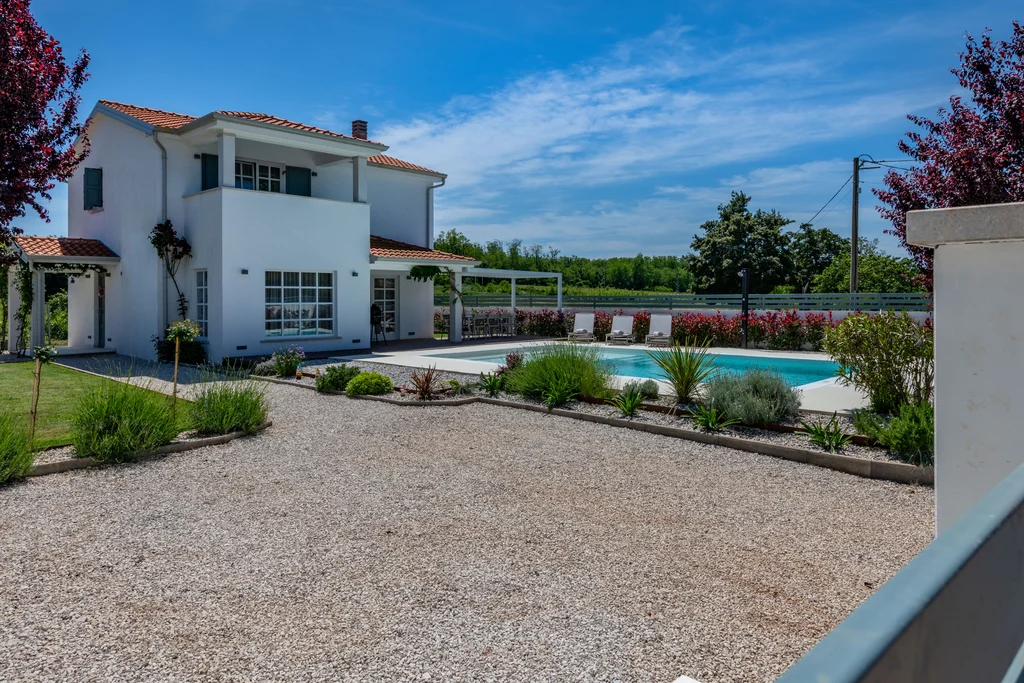 Vižinada Villa with Private Garden & Pool