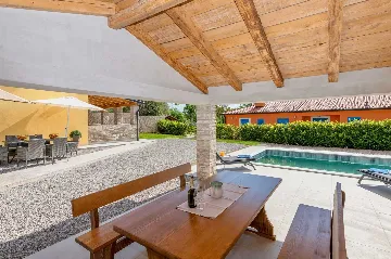 3-Bedroom Villa in Trget for 6 Guests