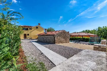 3-Bedroom Villa in Trget for 6 Guests