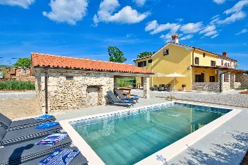 3-Bedroom Villa in Trget for 6 Guests
