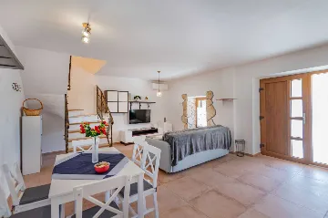 3-Bedroom Villa in Trget for 6 Guests