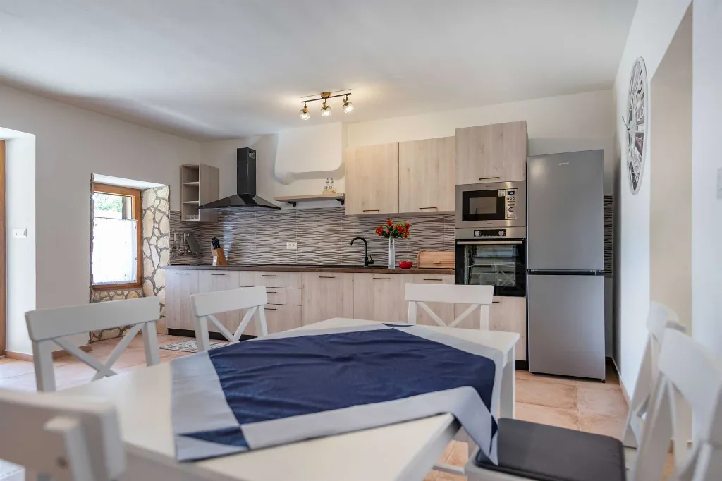 3-Bedroom Villa in Trget for 6 Guests