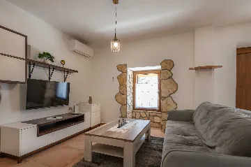3-Bedroom Villa in Trget for 6 Guests