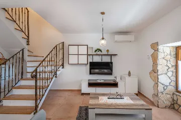 3-Bedroom Villa in Trget for 6 Guests