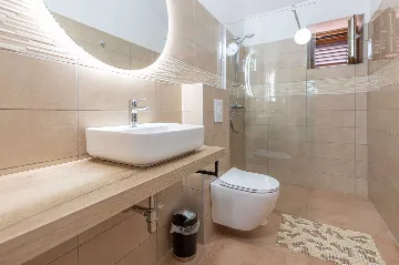 3-Bedroom Villa in Trget for 6 Guests