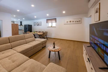 Spacious 5-Bedroom Villa in Gradisce