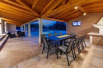 Spacious 5-Bedroom Villa in Gradisce