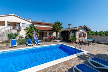 4-Bedroom Villa in Labin for up to 9 Guests