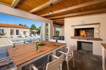 Apartment in Labin for up to 6 guests with Pool