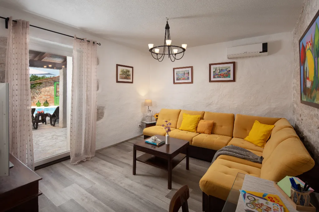 2-Bedroom Villa in Labin for 4 Guests