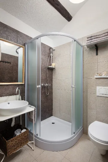 2-Bedroom Villa in Labin for 4 Guests