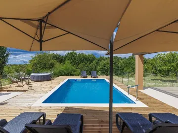 2-Bedroom Villa with Private Garden in Labin