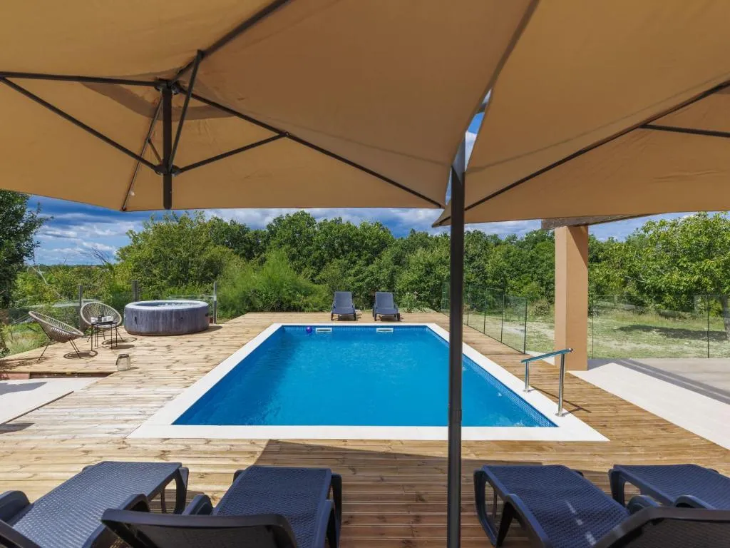 2-Bedroom Villa with Private Garden in Labin