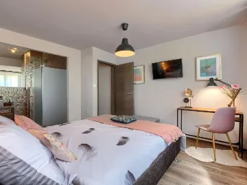 2-Bedroom Villa with Private Garden in Labin