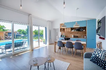 Nedešćina 2-Bedroom Villa with Private Pool for 6