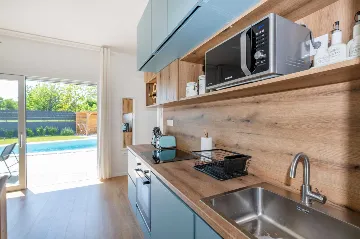 Nedešćina 2-Bedroom Villa with Private Pool for 6