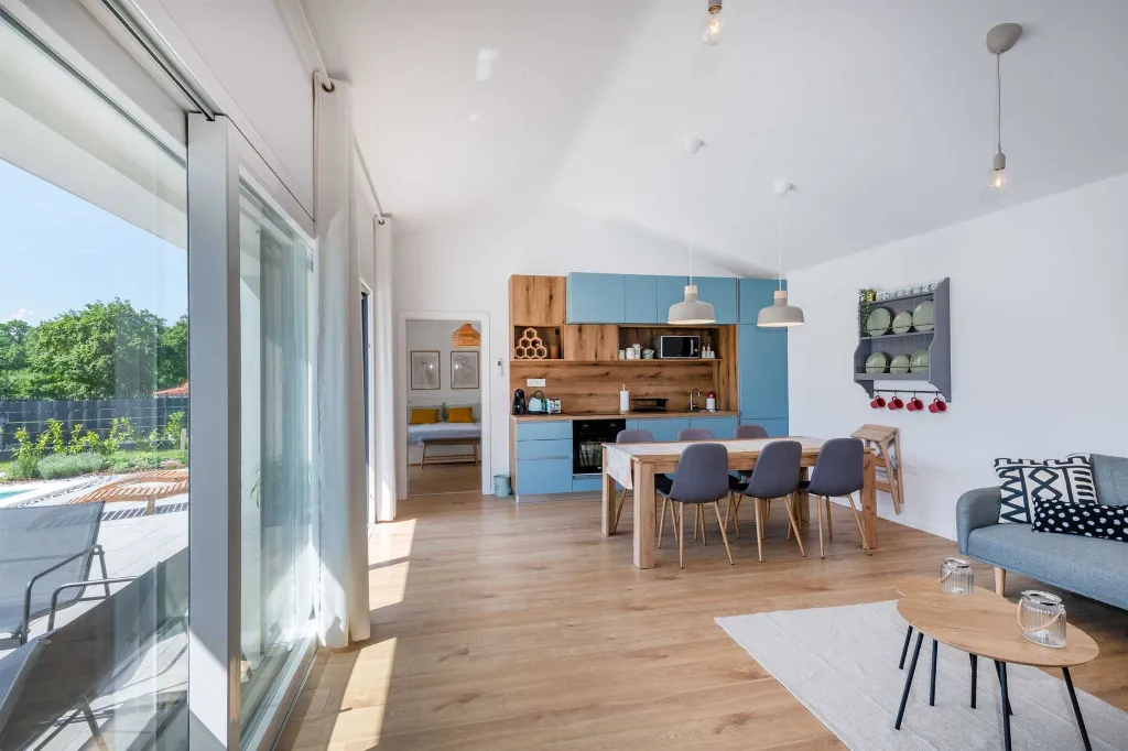 Nedešćina 2-Bedroom Villa with Private Pool for 6