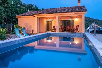 Air-Conditioned Villa with Private Pool near Labin