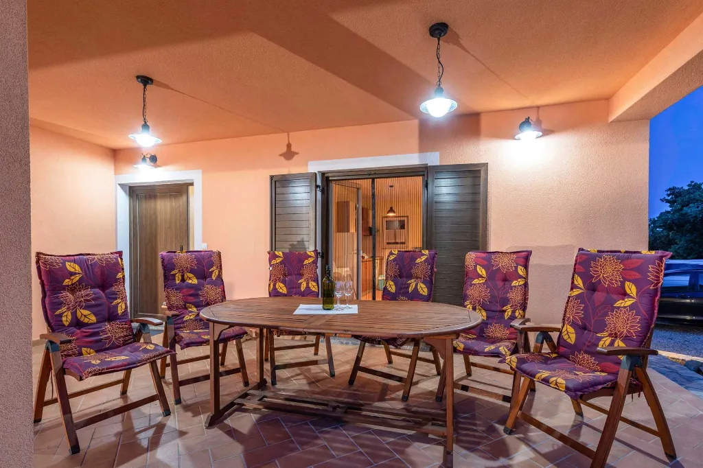 Air-Conditioned Villa with Private Pool near Labin