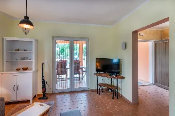 Air-Conditioned Villa with Private Pool near Labin