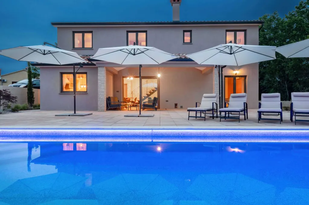 4-Bedroom Villa in Labin for 8 Guests