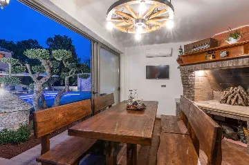 4-Bedroom Villa in Labin for 8 Guests