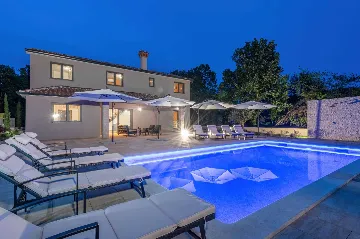 4-Bedroom Villa in Labin for 8 Guests