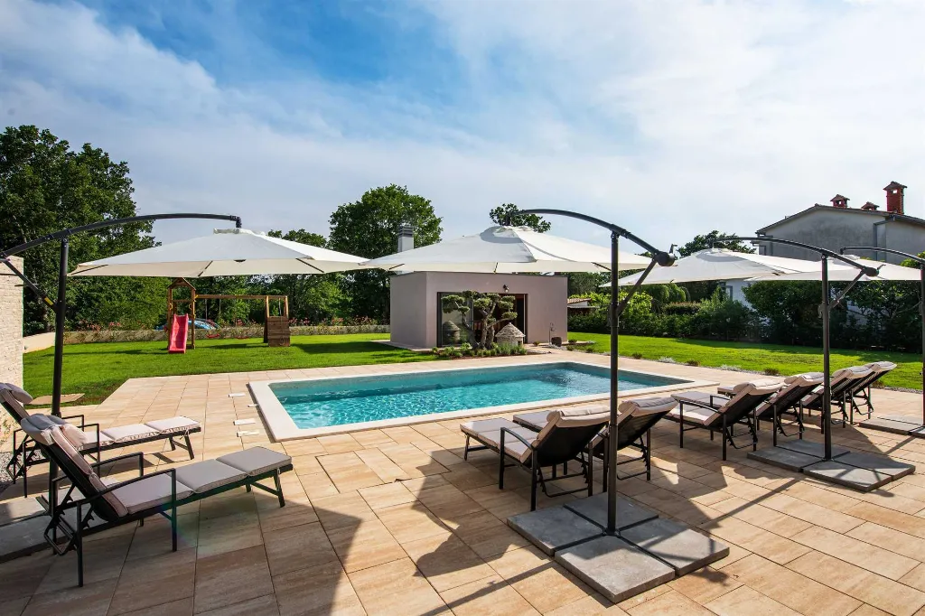 4-Bedroom Villa in Labin for 8 Guests
