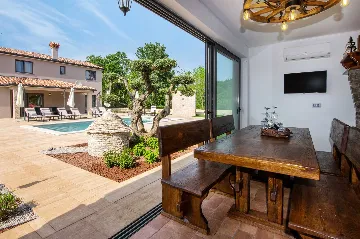 4-Bedroom Villa in Labin for 8 Guests