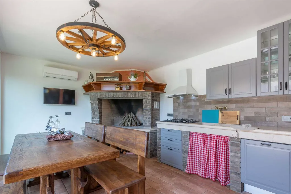 4-Bedroom Villa in Labin for 8 Guests