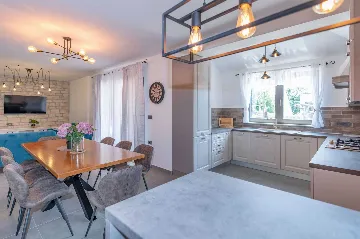 4-Bedroom Villa in Labin for 8 Guests