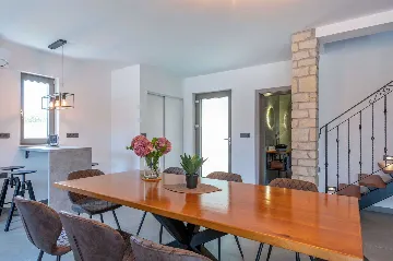 4-Bedroom Villa in Labin for 8 Guests